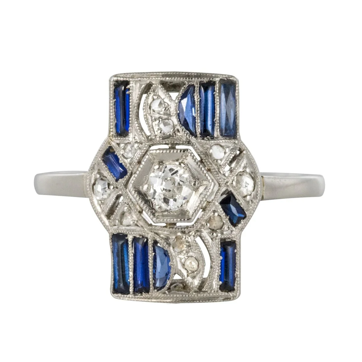 Bague Tank en or blanc, platine, saphirs et diamants