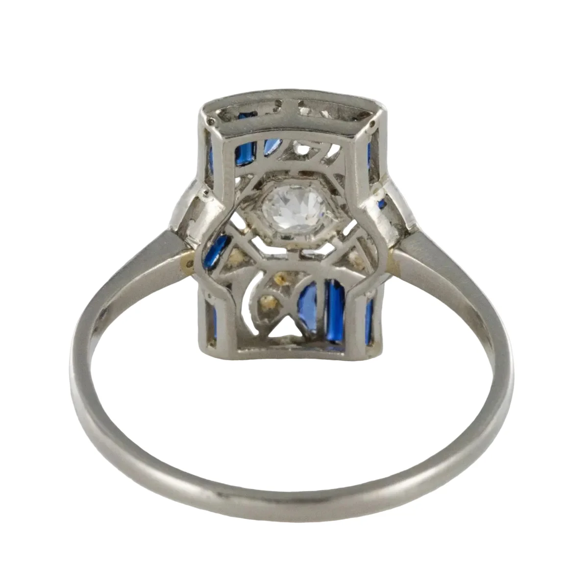 Bague Tank en or blanc, platine, saphirs et diamants - Image 4