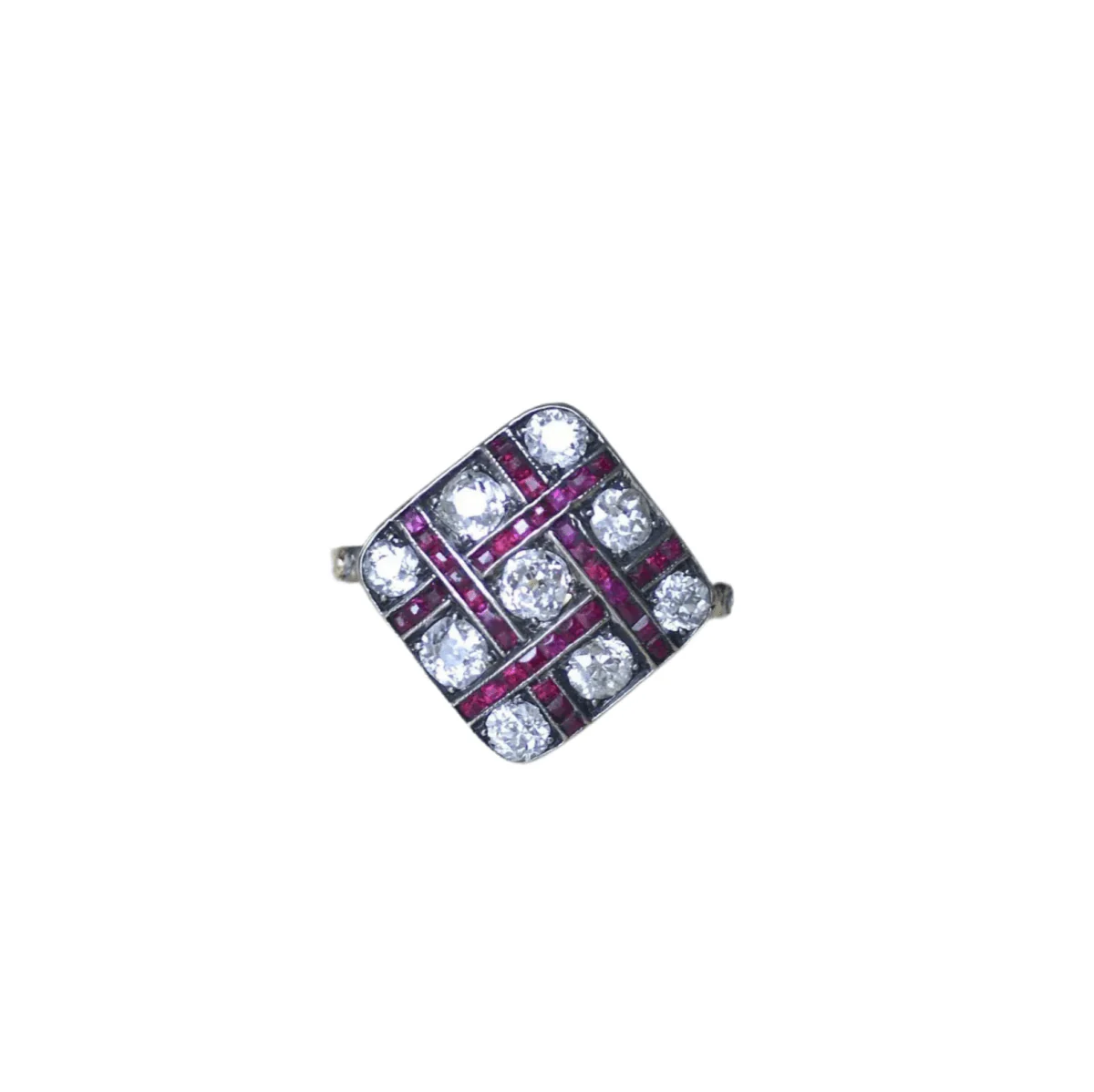 Bague en or jaune, argent, rubis et diamants