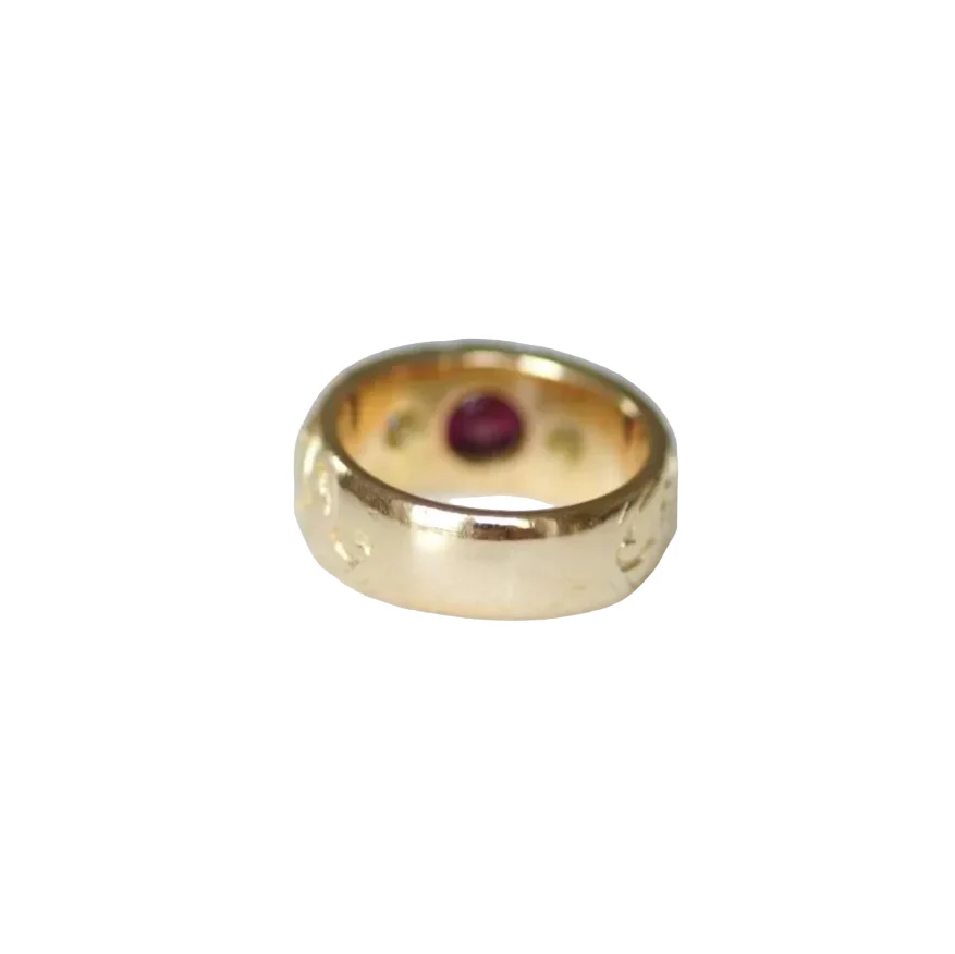 Bague Bandeau en or jaune, rubis, et diamants - Image 5