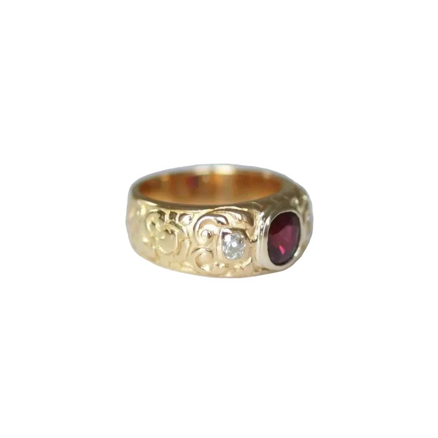 Bague Bandeau en or jaune, rubis, et diamants - Image 7