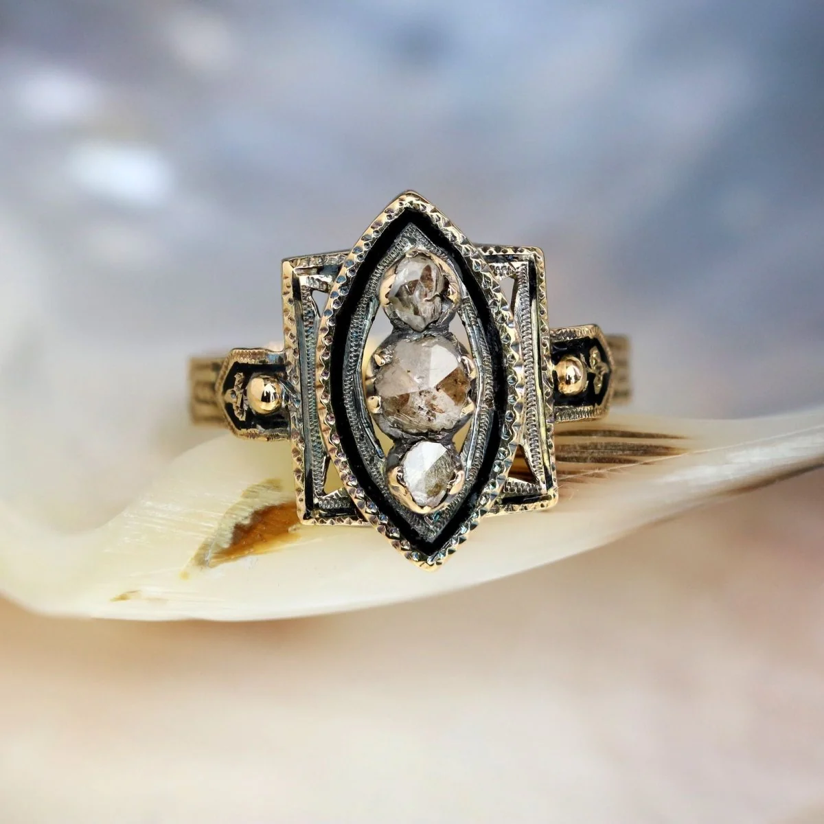 Bague ancienne en or rose et diamant - Image 3