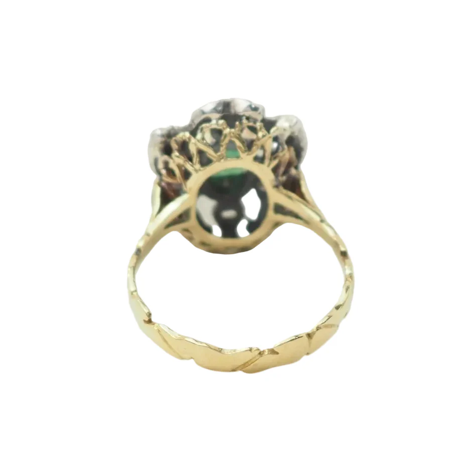 Bague Entourage en or jaune, émeraude et diamants - Image 4