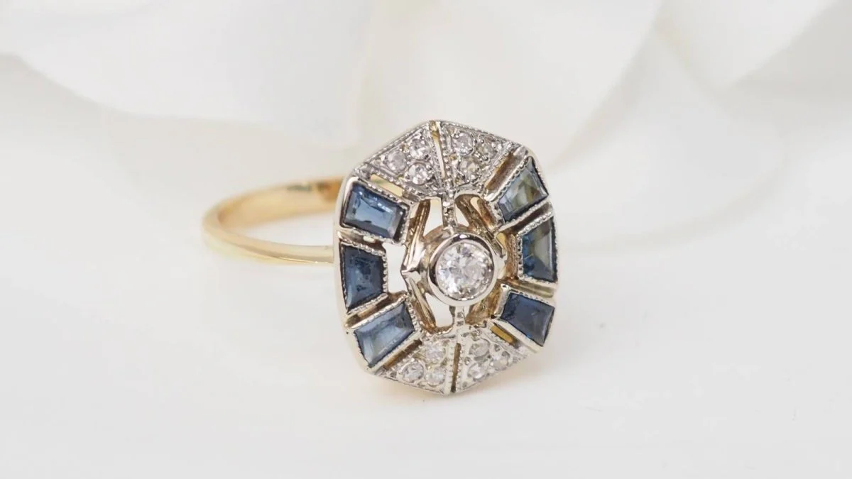 Bague ancienne en or jaune, saphirs et diamants - Image 3