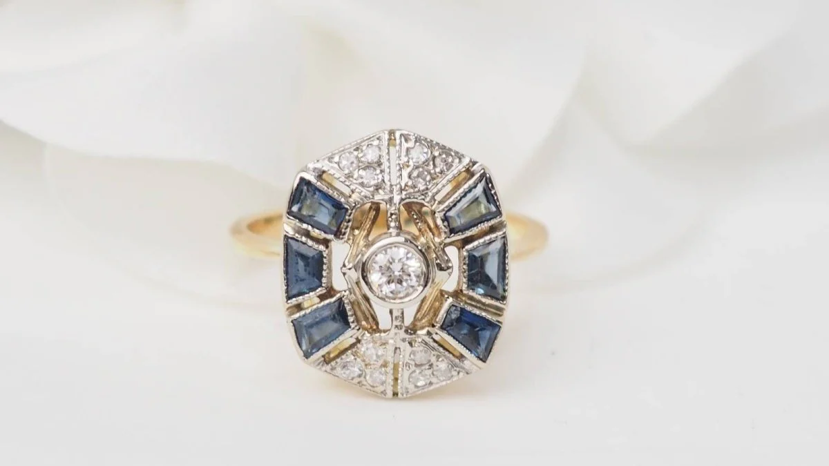 Bague ancienne en or jaune, saphirs et diamants - Image 4