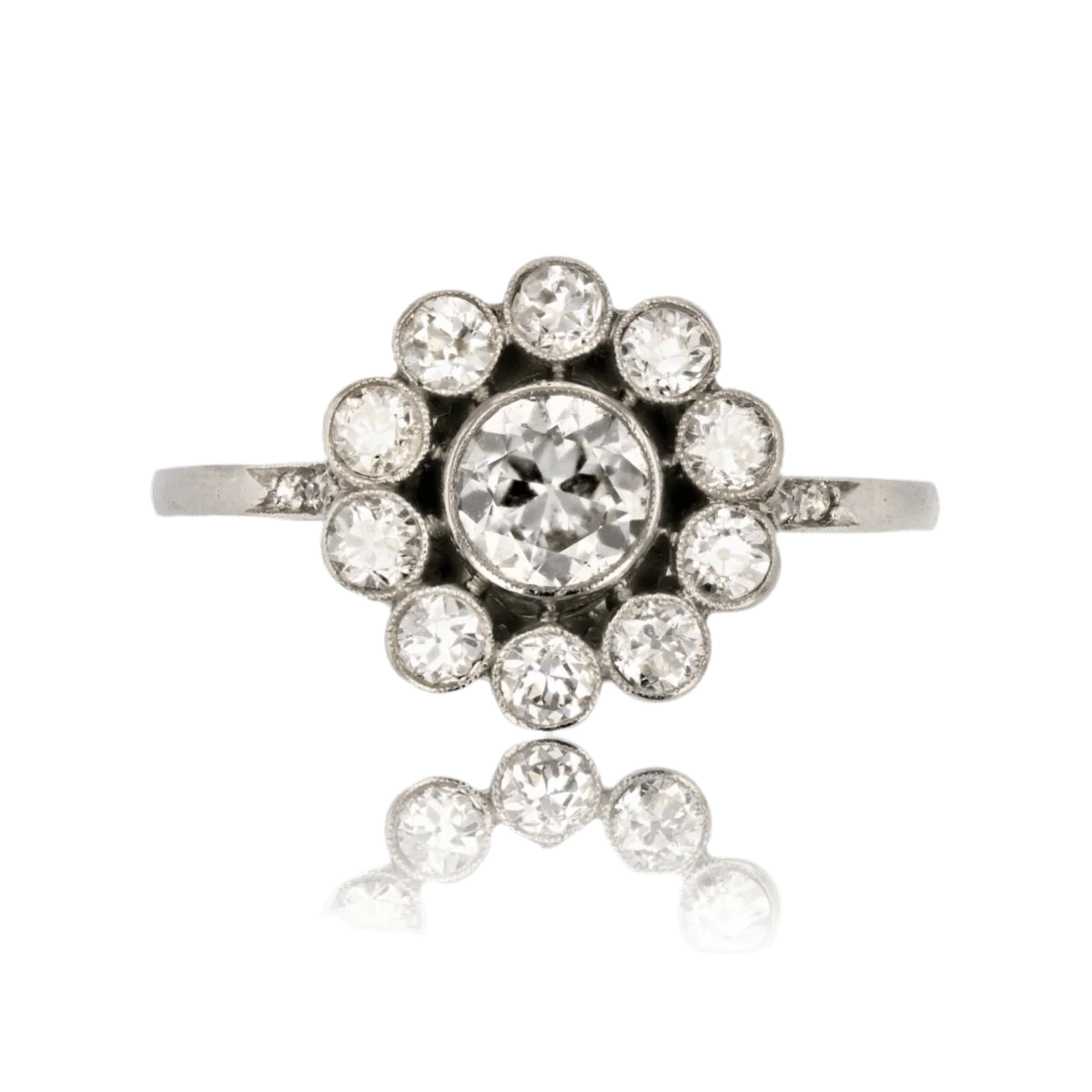 Bague Marguerite en platine et diamants