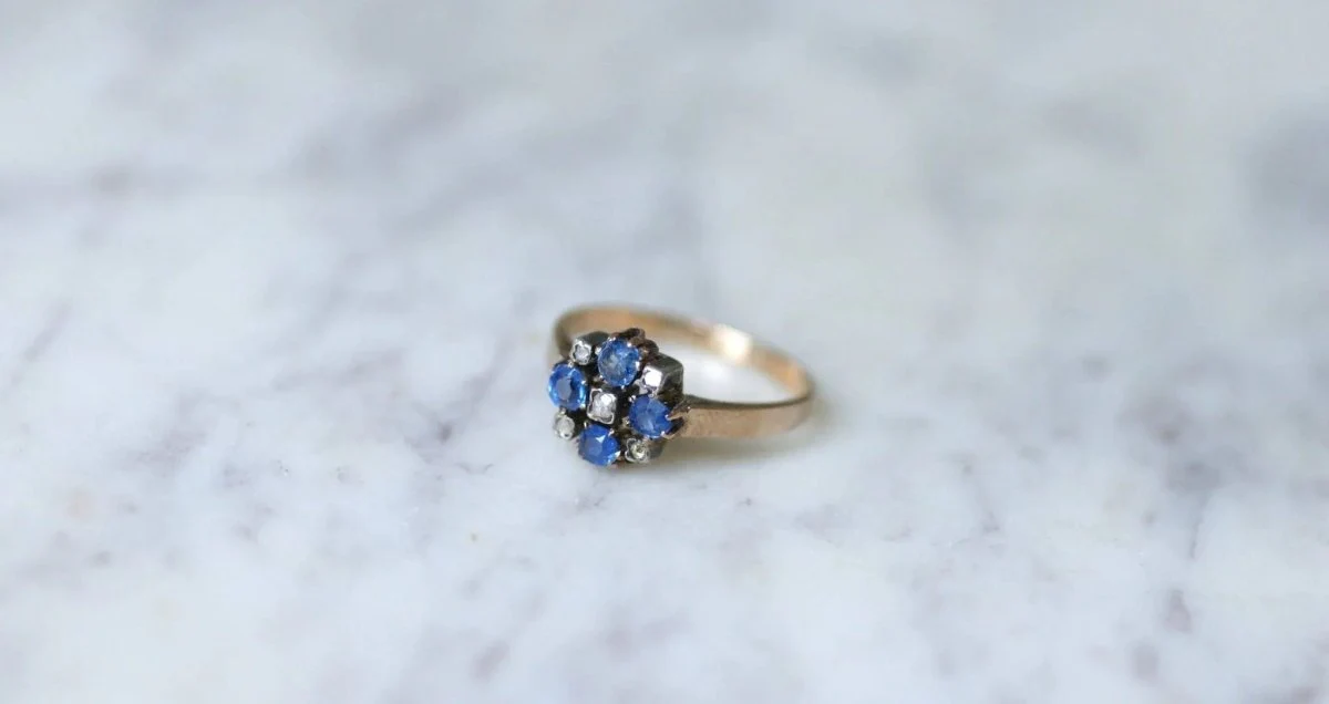 Bague ancienne saphirs et diamants sur or rose - Image 5