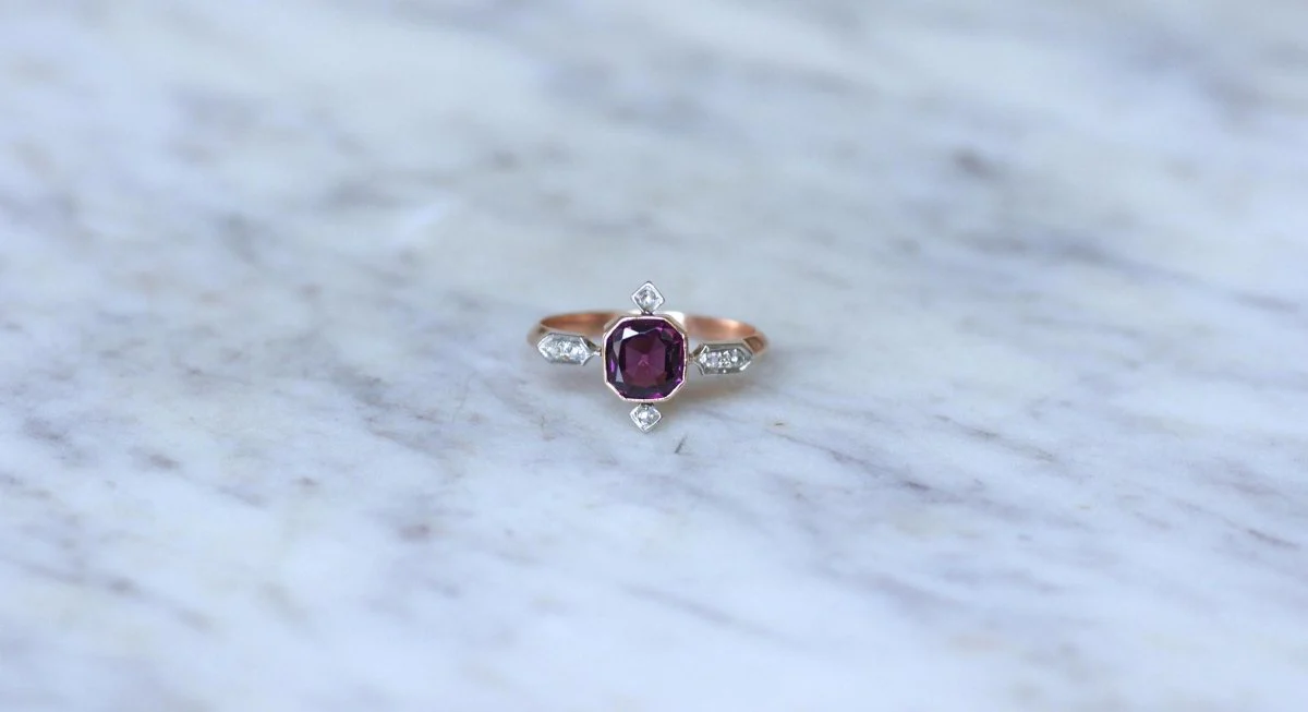 Bague Ancienne Grenat et Diamants sur Or Rose - Image 2