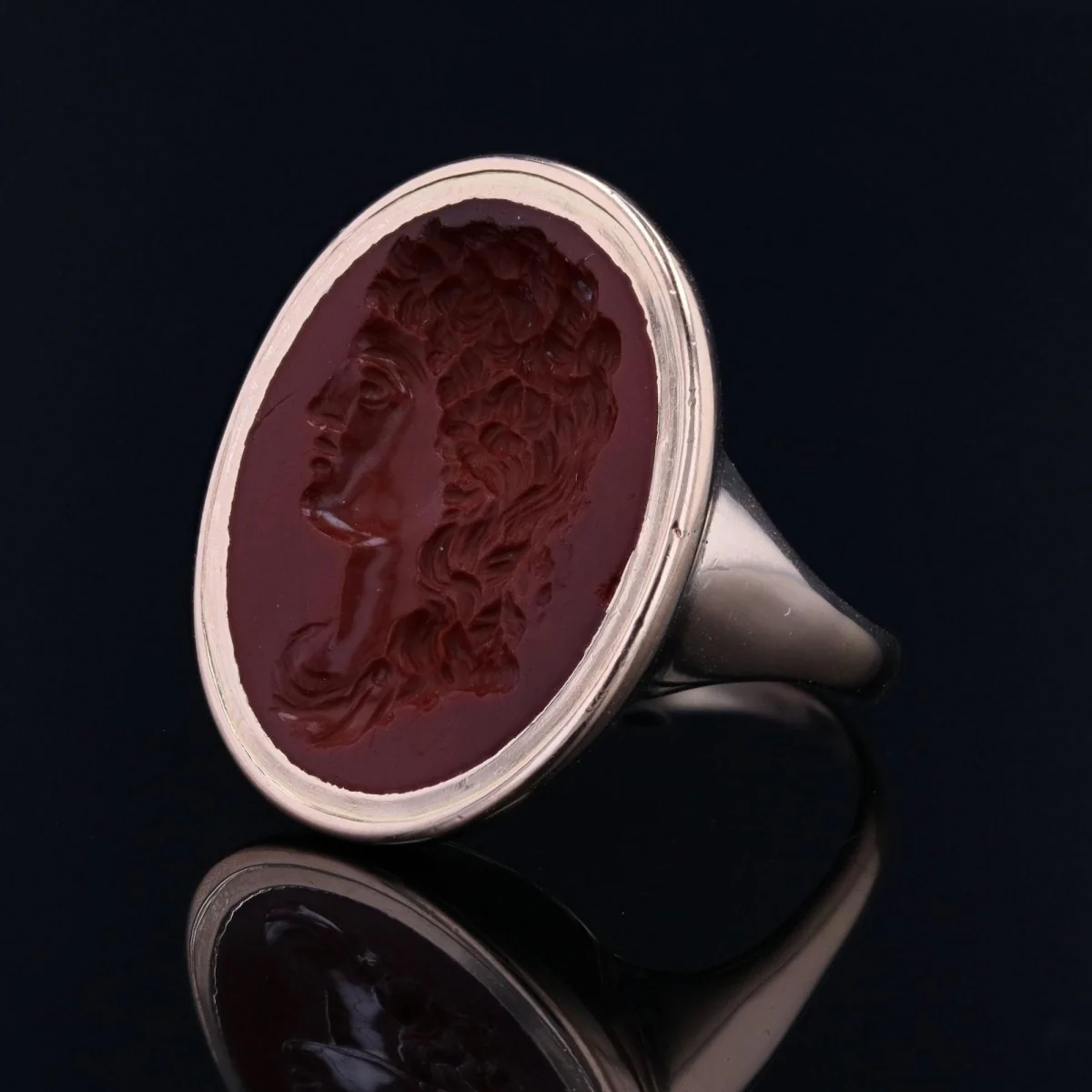 Bague ancienne intaille en or jaune et jaspe rouge - Image 7