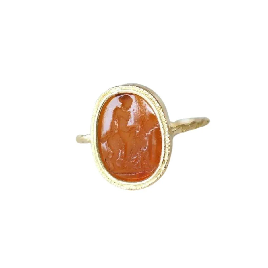 Bague ancienne intaille sur verre Diane