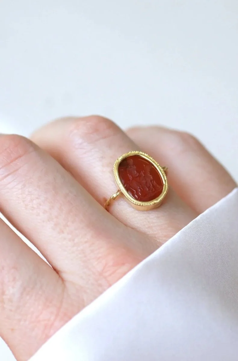 Bague ancienne intaille sur verre Diane - Image 2