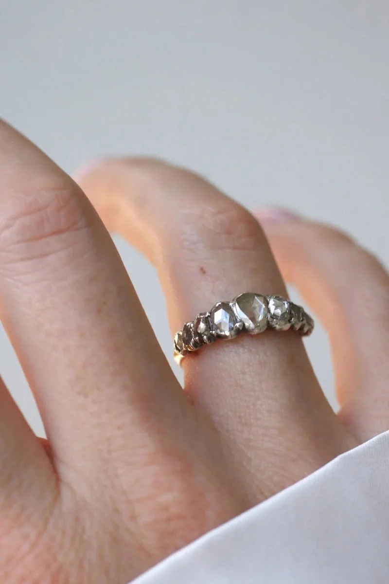 Bague Jarretière Diamants Taille Rose Couronnée - Image 4
