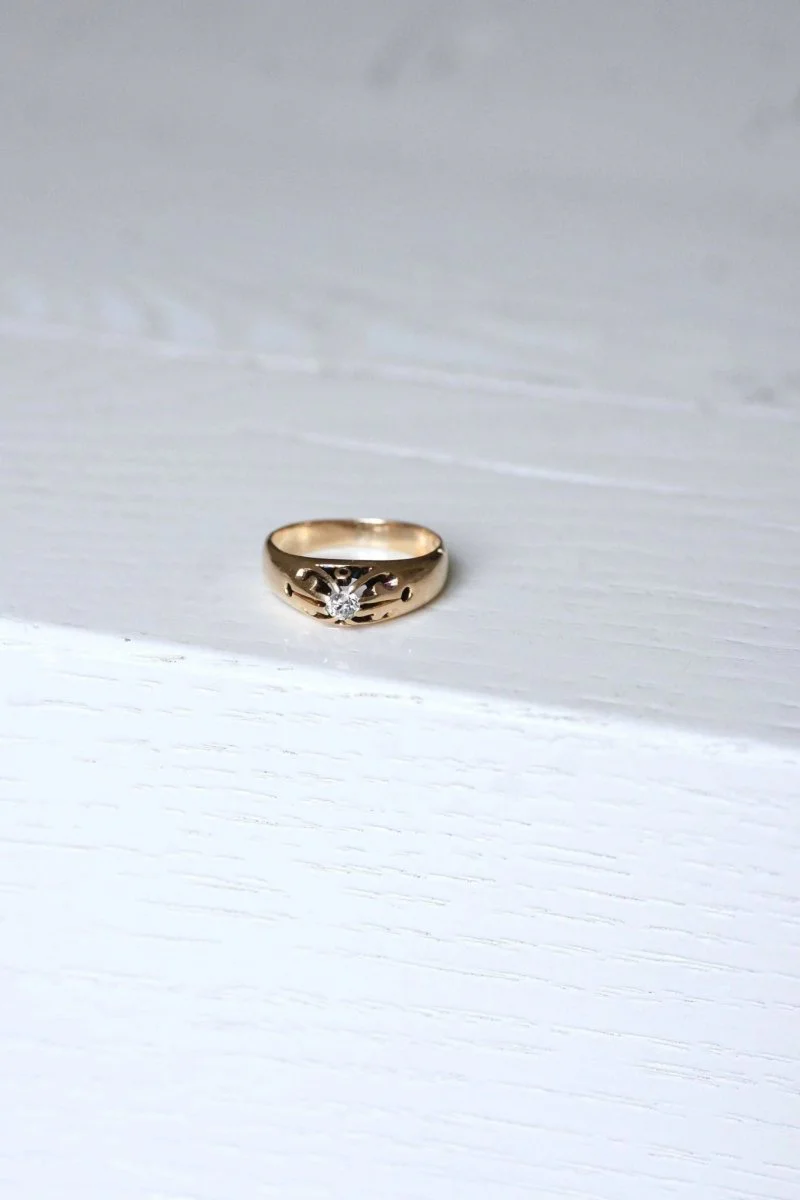 Bague ancienne jonc or rose et diamant