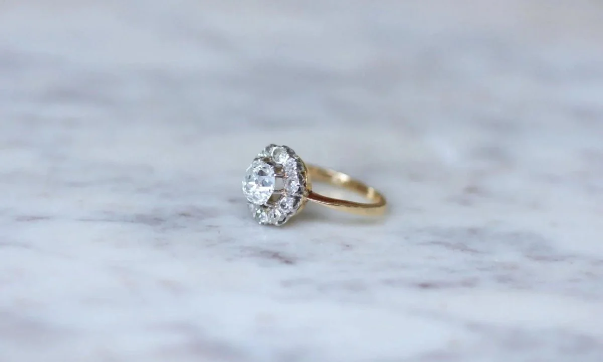 Bague Marguerite en or, platine et diamants - Image 5