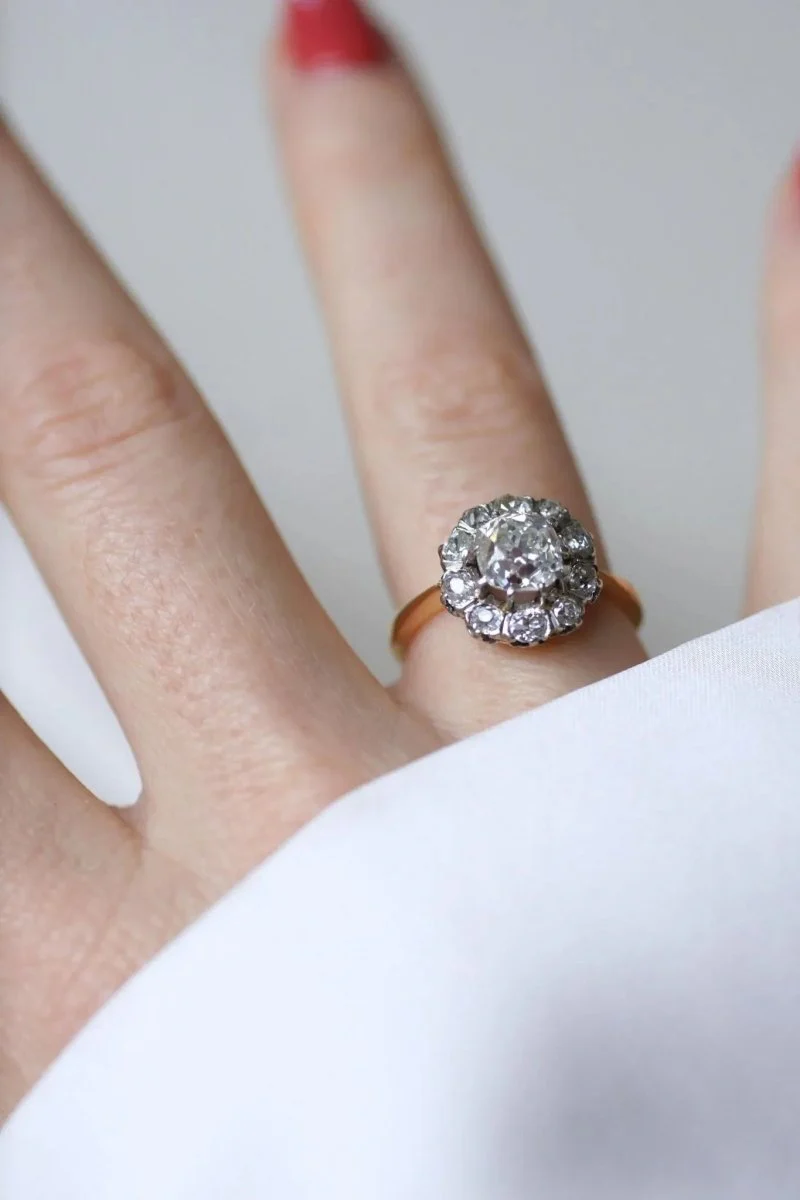 Bague Marguerite en or, platine et diamants - Image 8