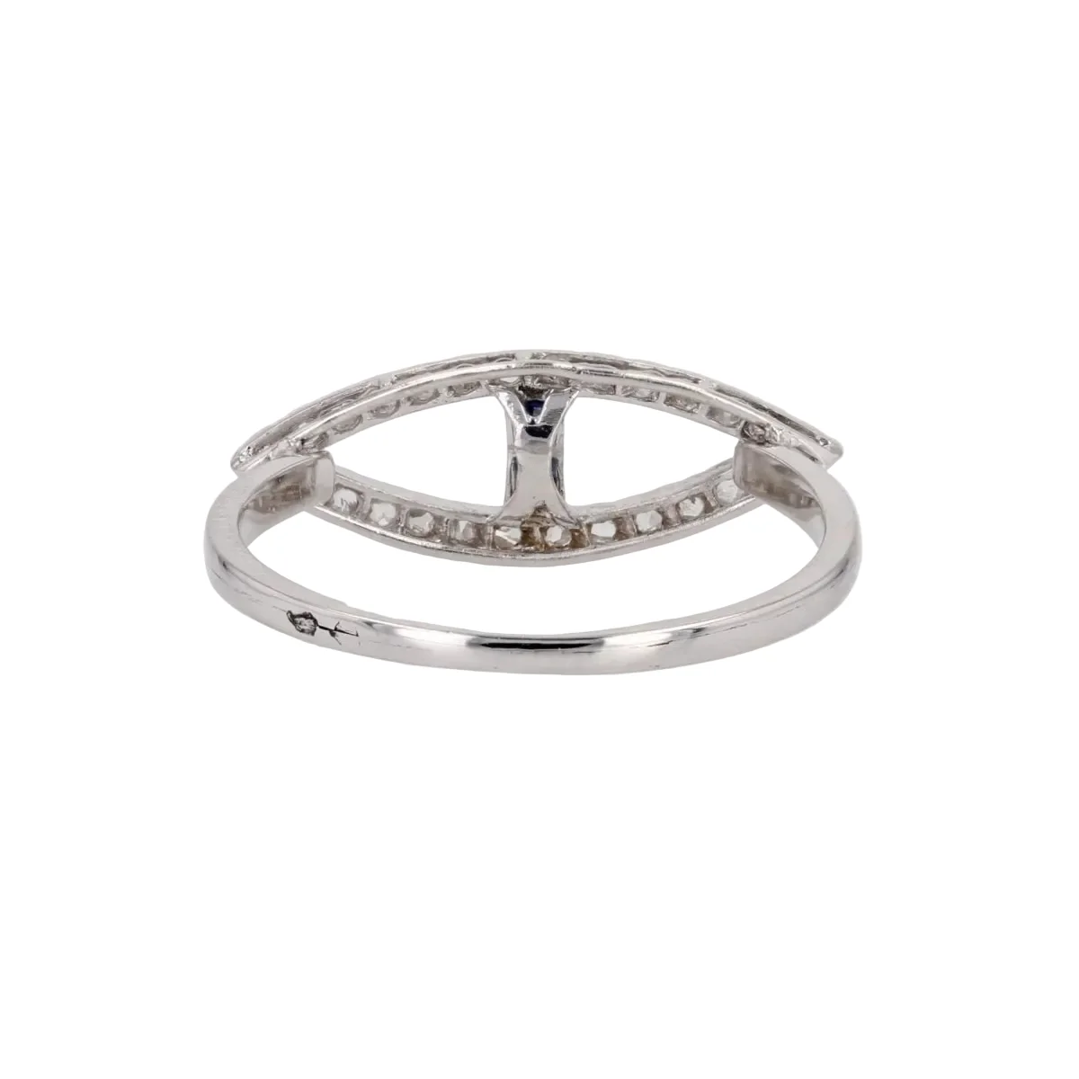 Bague Marquise en or blanc, platine, saphirs et diamants - Image 4