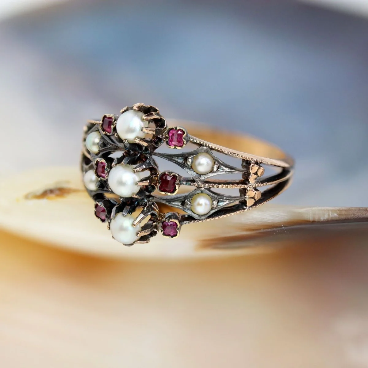 Bague ancienne 3 anneaux en or rose et argent avec perles fines et rubis - Image 7