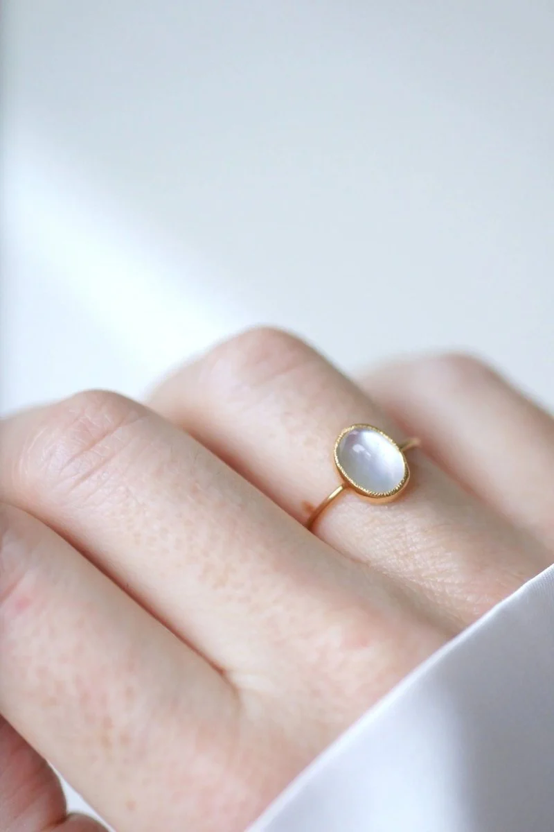 Bague ancienne pierre de lune sur or jaune - Image 2