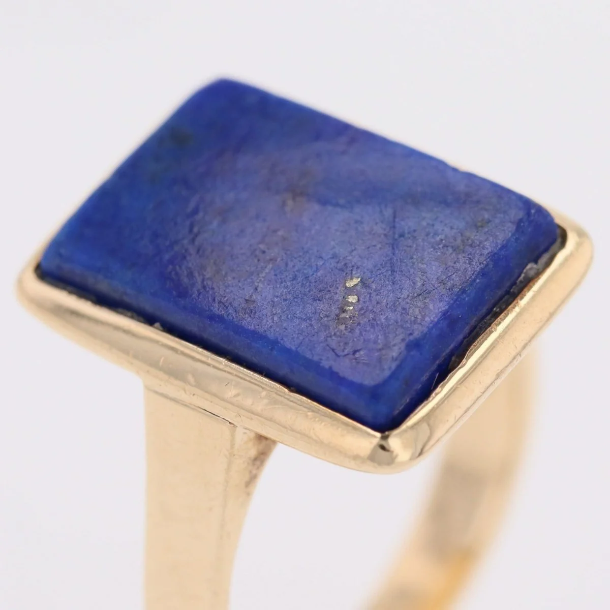 Bague rectangulaire en or jaune et lapis lazuli - Image 10