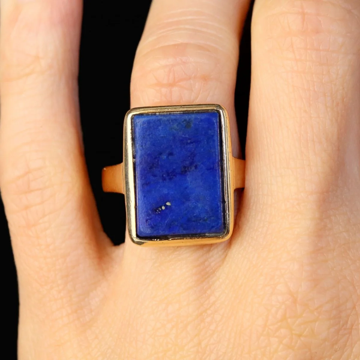 Bague rectangulaire en or jaune et lapis lazuli - Image 6