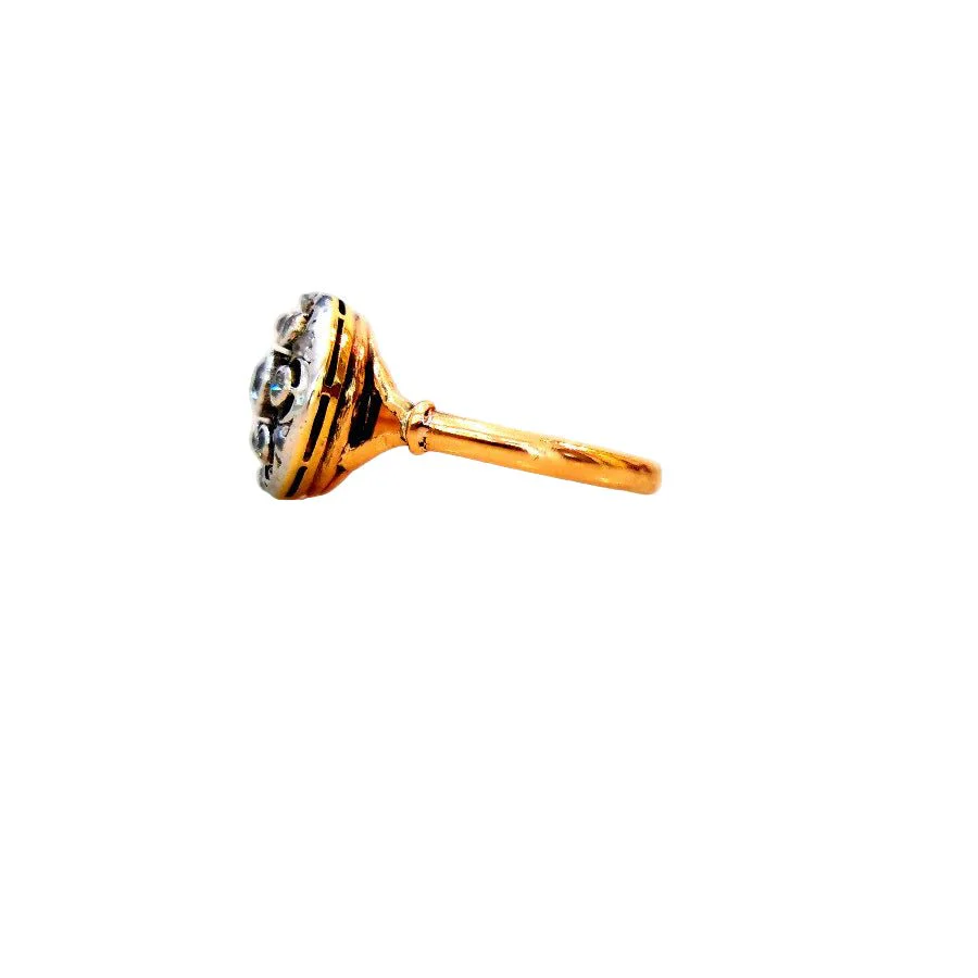 Bague Marguerite en or jaune, argent, et diamants - Image 4