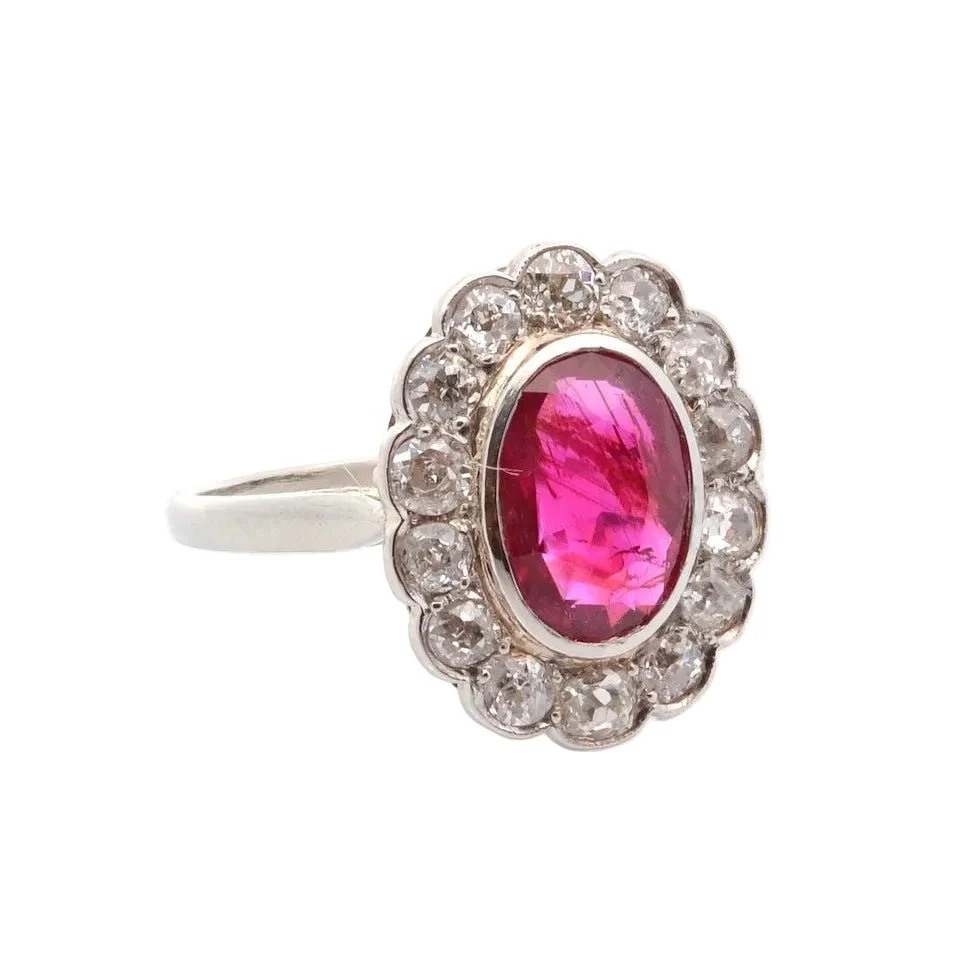 Bague Entourage en or blanc, rubis et diamants - Image 5