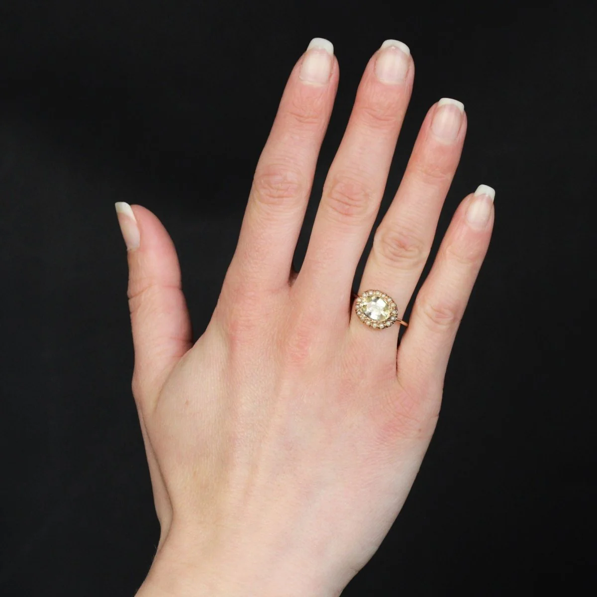 Bague Marguerite en or rose, saphir et perles - Image 2