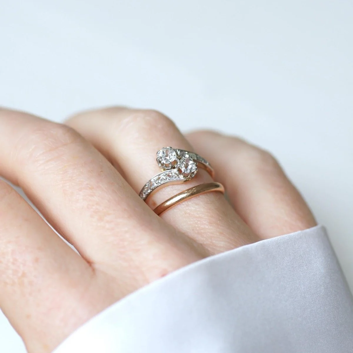 Bague Toi et Moi en or jaune, platine, et diamants - Image 2