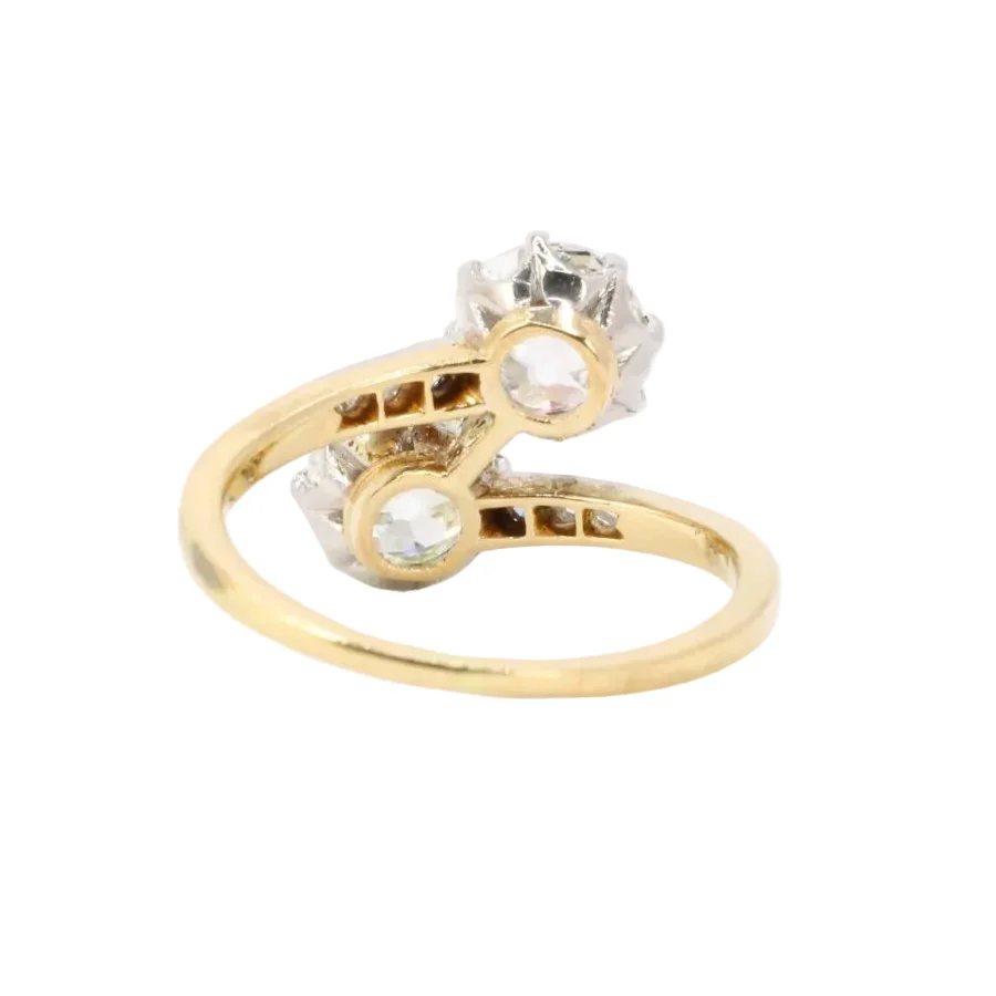 Bague Toi & Moi en or jaune, platine et diamants - Image 4