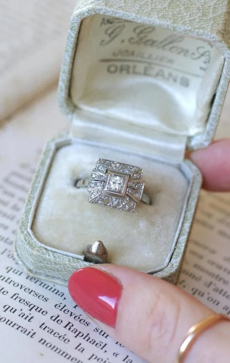 Bague Art Deco Carrée Diamants