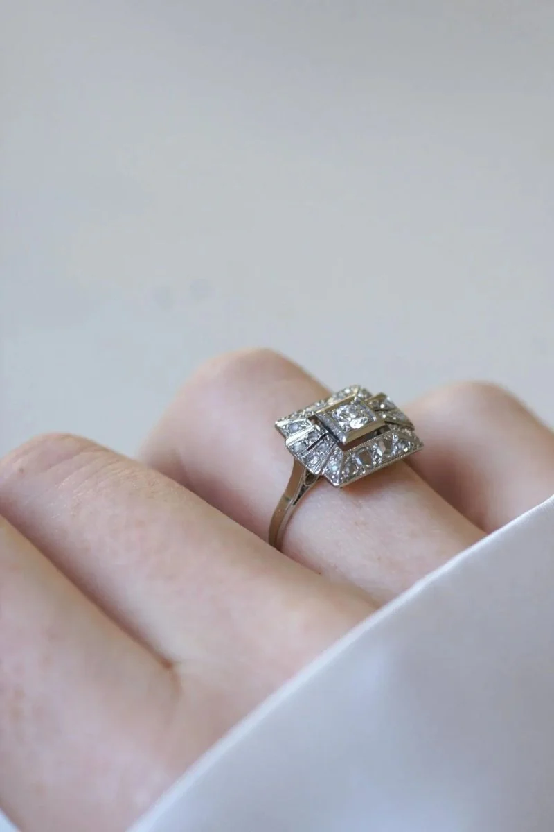 Bague Art Deco Carrée Diamants - Image 2