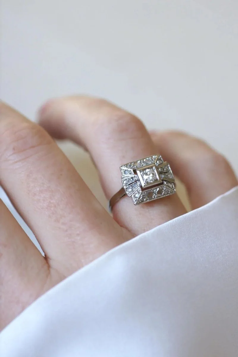 Bague Art Deco Carrée Diamants - Image 4