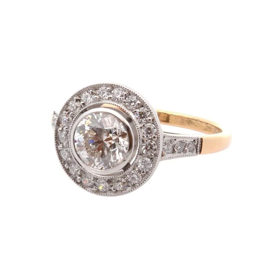 Bague Entourage en platine, or jaune, et diamants - Image 5