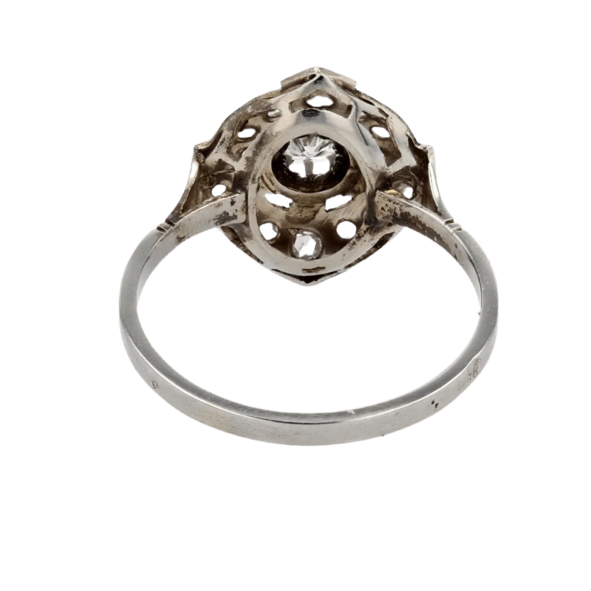 Bague Pompadour en or blanc, platine et diamants - Image 4