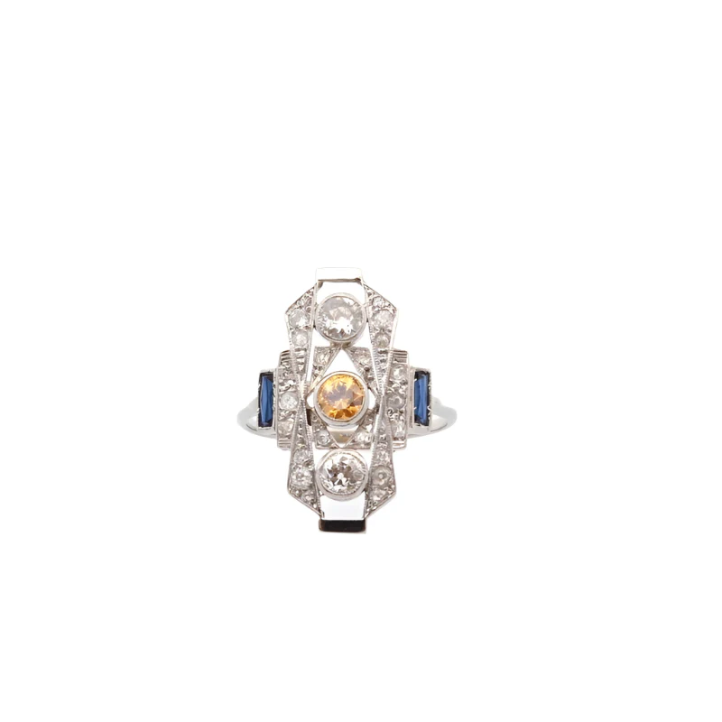 Bague en or blanc, saphirs et diamants