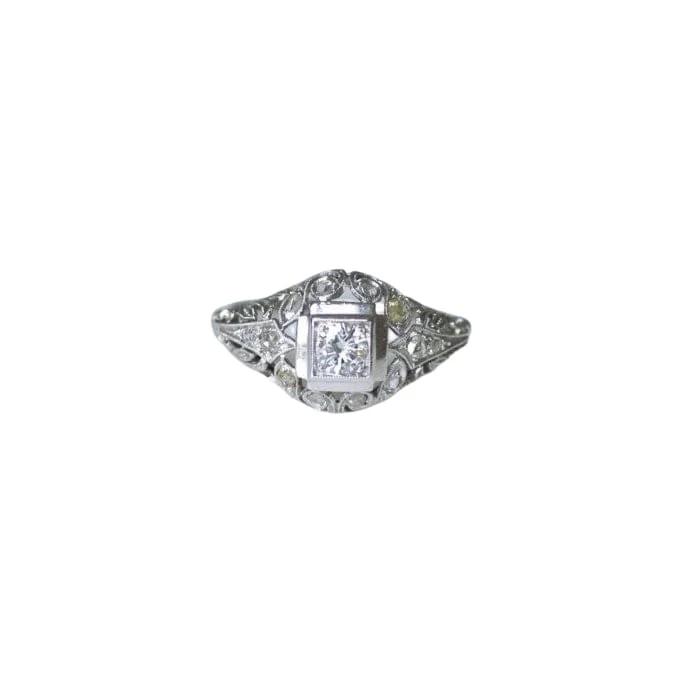 Bague Art Deco Dôme Ajouré Diamants