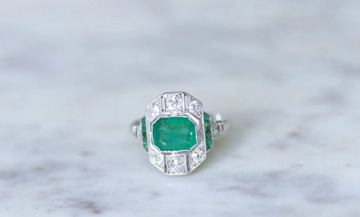 Bague Art Déco émeraude 1,30 Ct et diamants