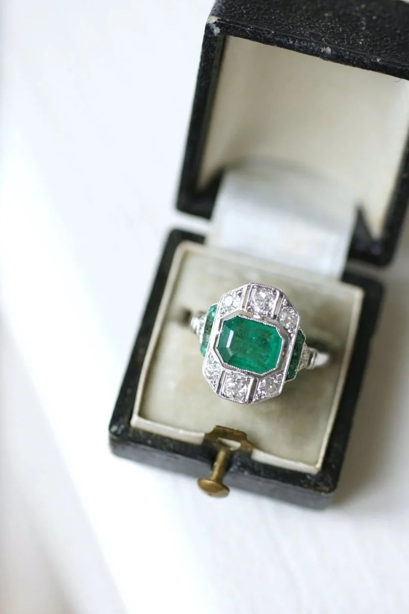 Bague Art Déco émeraude 1,30 Ct et diamants - Image 4