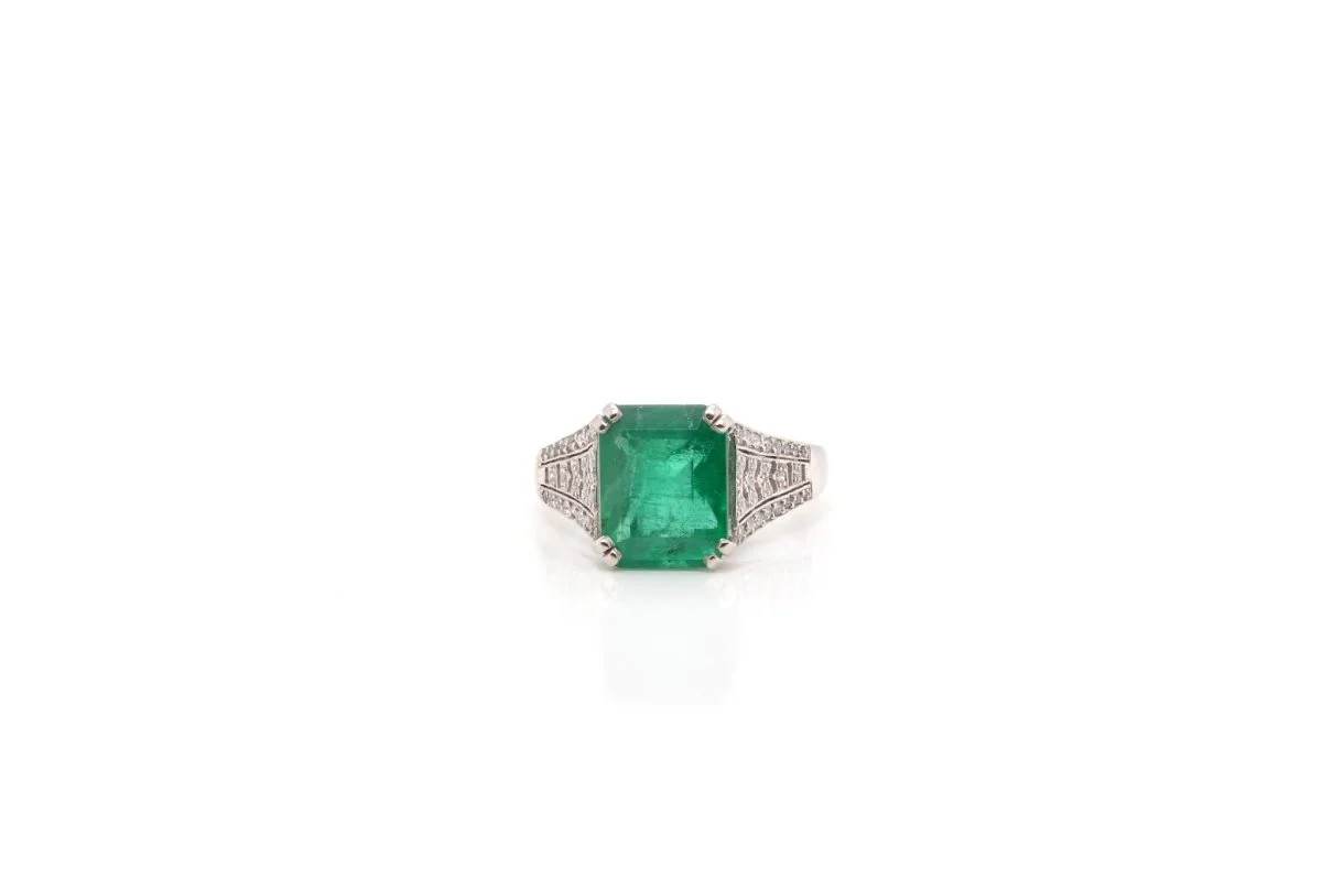 Bague Art Déco émeraude et diamants en platine - Image 4