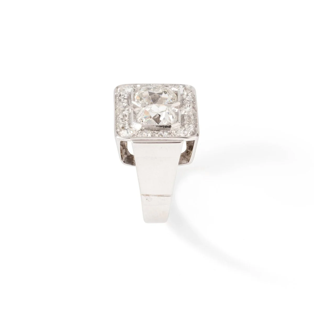 Bague Art déco rectangulaire en or blanc, platine et diamants - Image 4