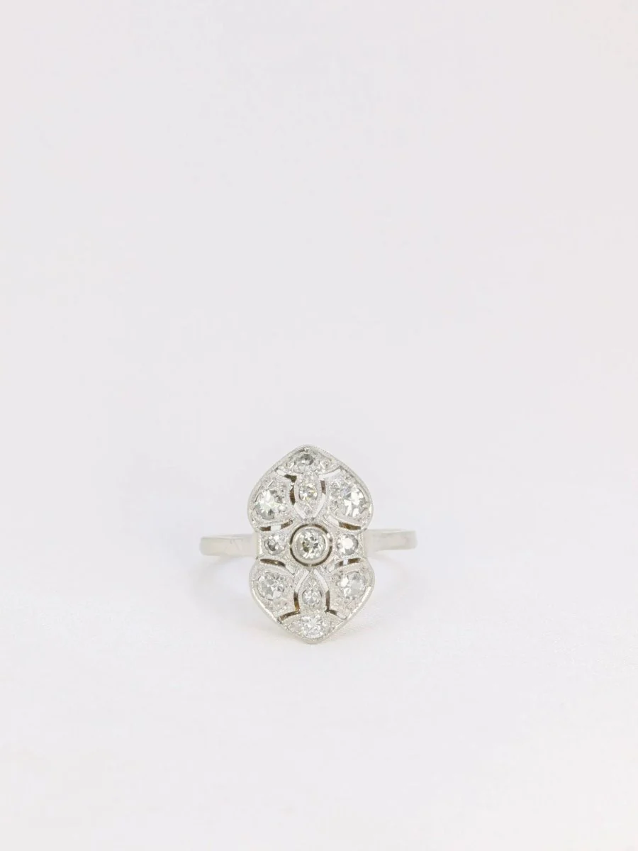 Bague Art-Déco en or, platine et diamants