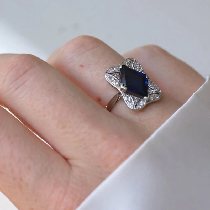 Bague Art Déco Losange Saphir synthétique et diamants - Image 2
