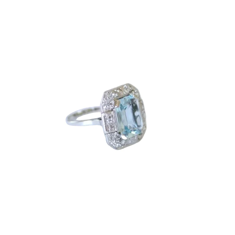 Bague Entourage en or blanc, platine, aigue-marine et diamants - Image 5