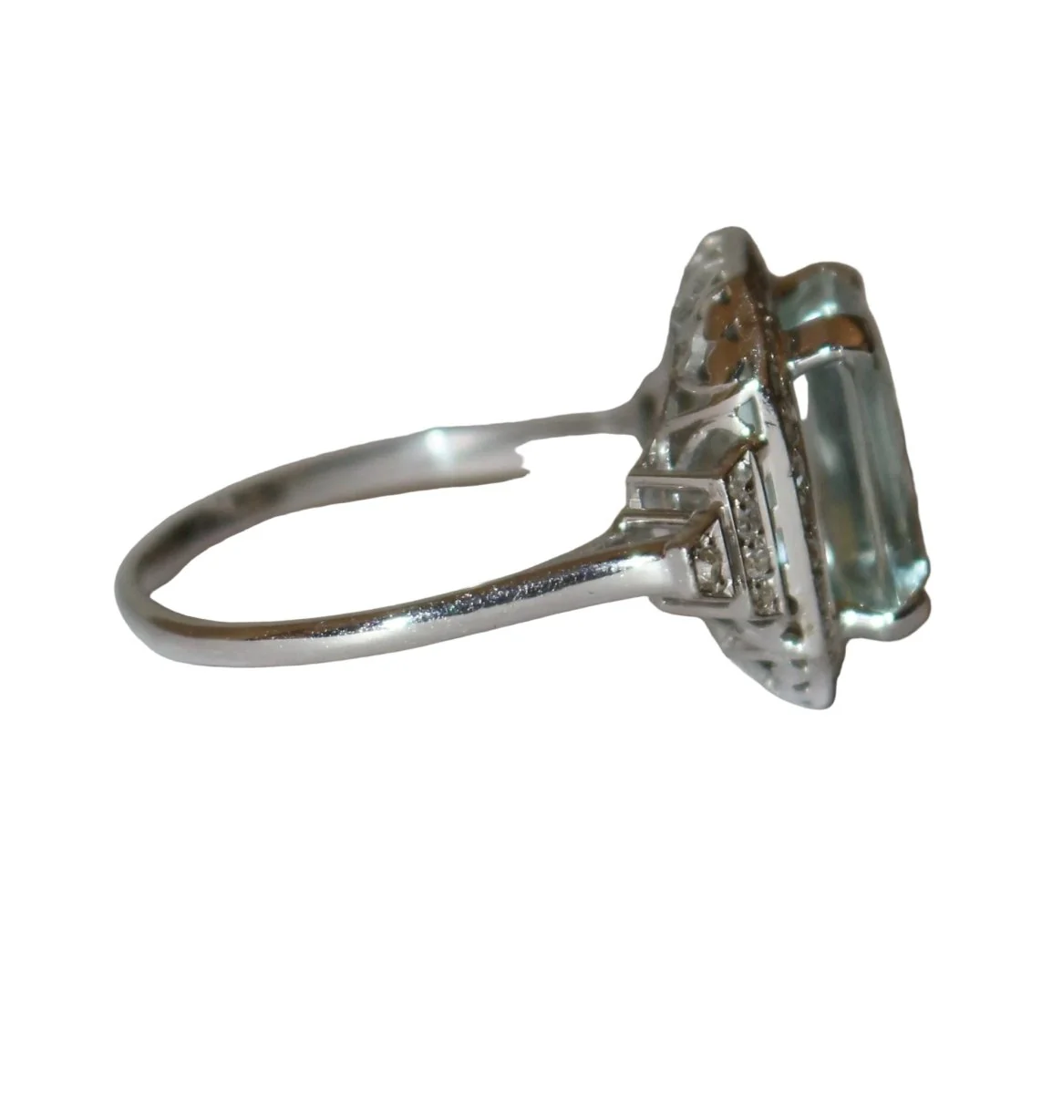 Bague Entourage en or blanc, aigue-marine et diamants - Image 9