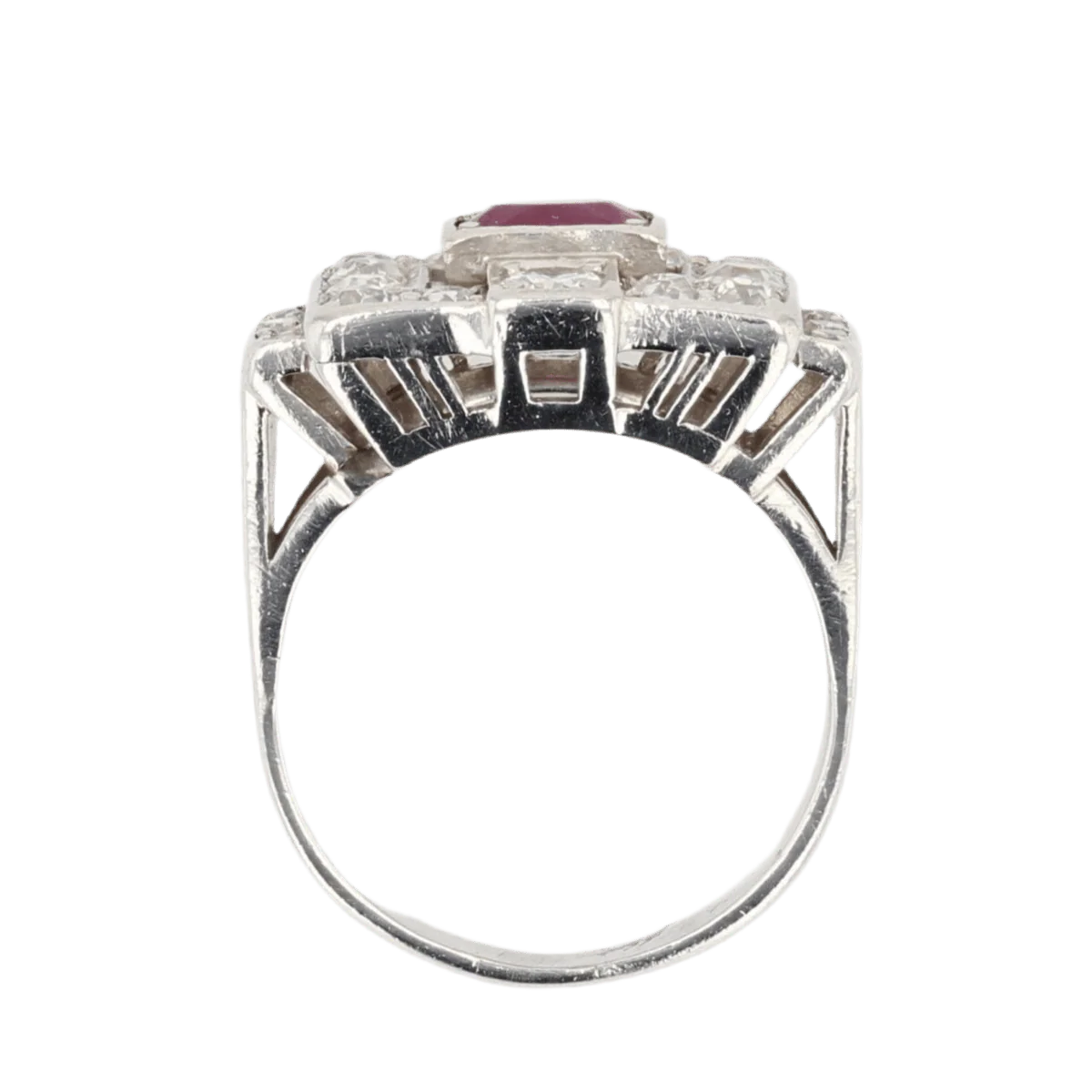 Bague Pavée en platine, rubis et diamants - Image 5