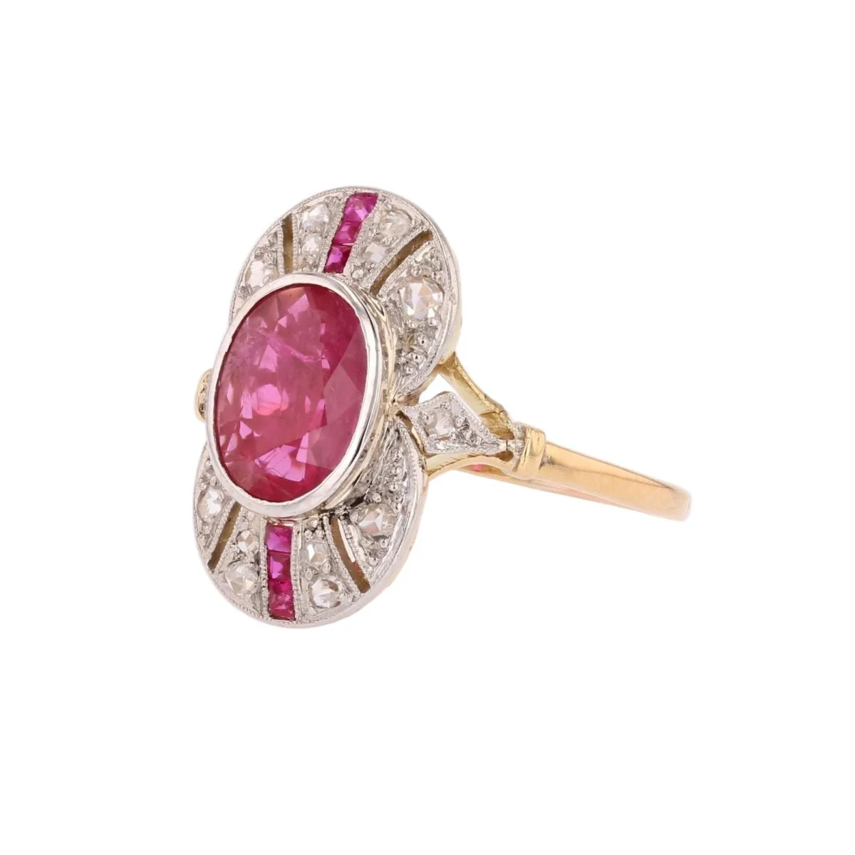 Bague Marquise en or jaune, platine, rubis et diamants - Image 3