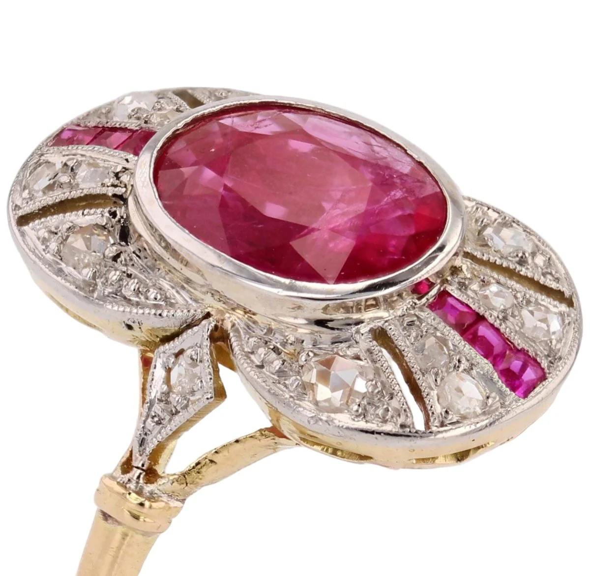 Bague Marquise en or jaune, platine, rubis et diamants - Image 6