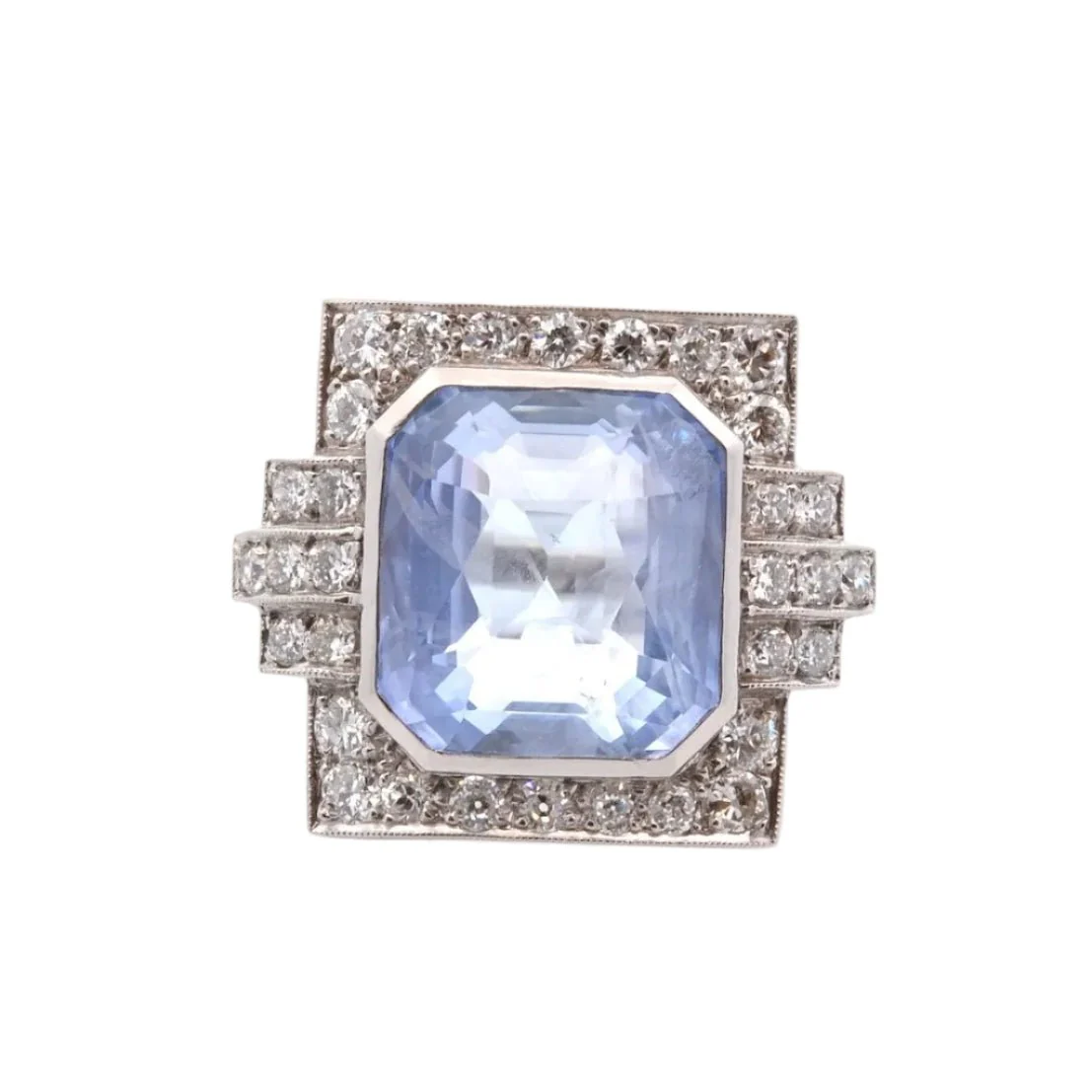 Bague en platine, saphir et diamants