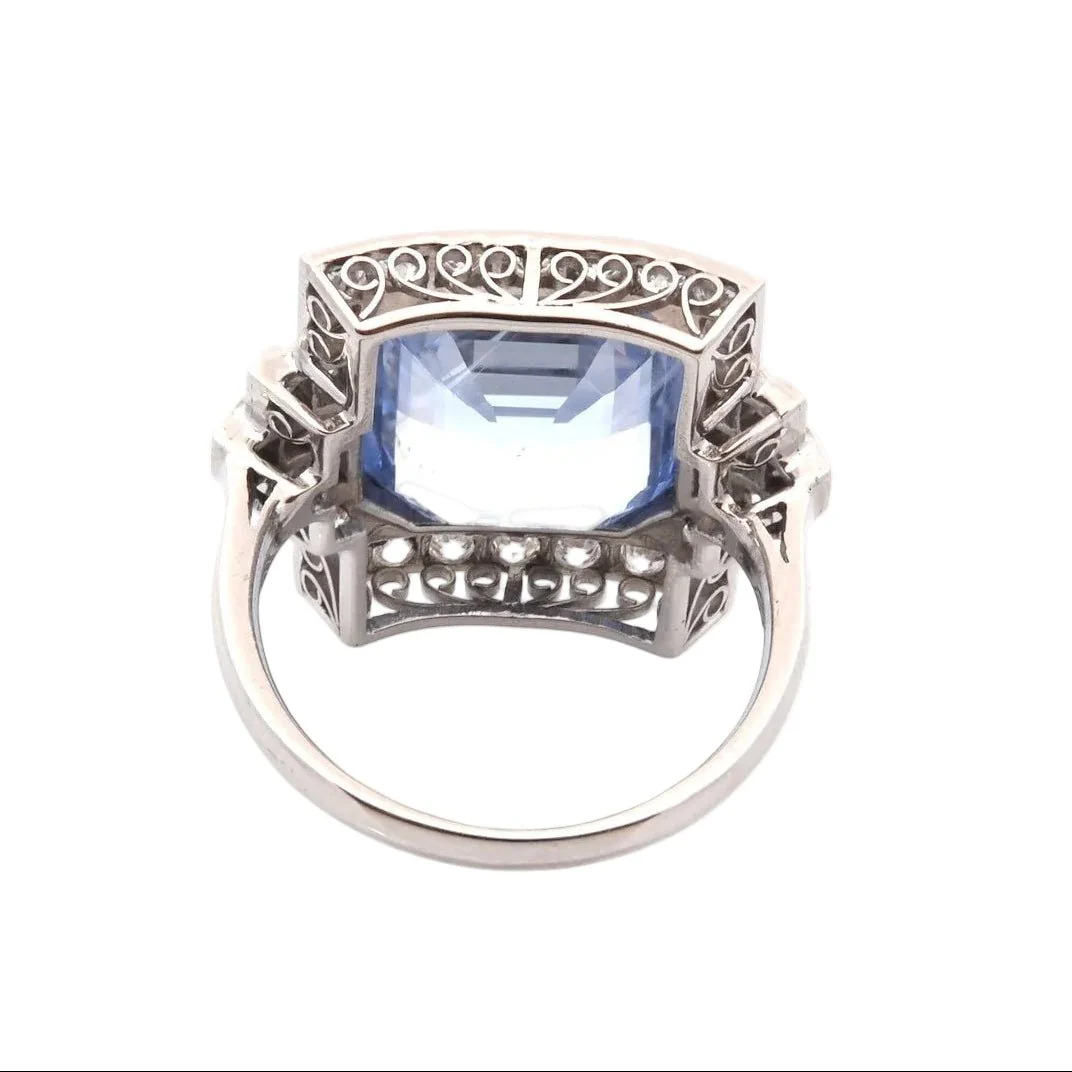 Bague en platine, saphir et diamants - Image 3