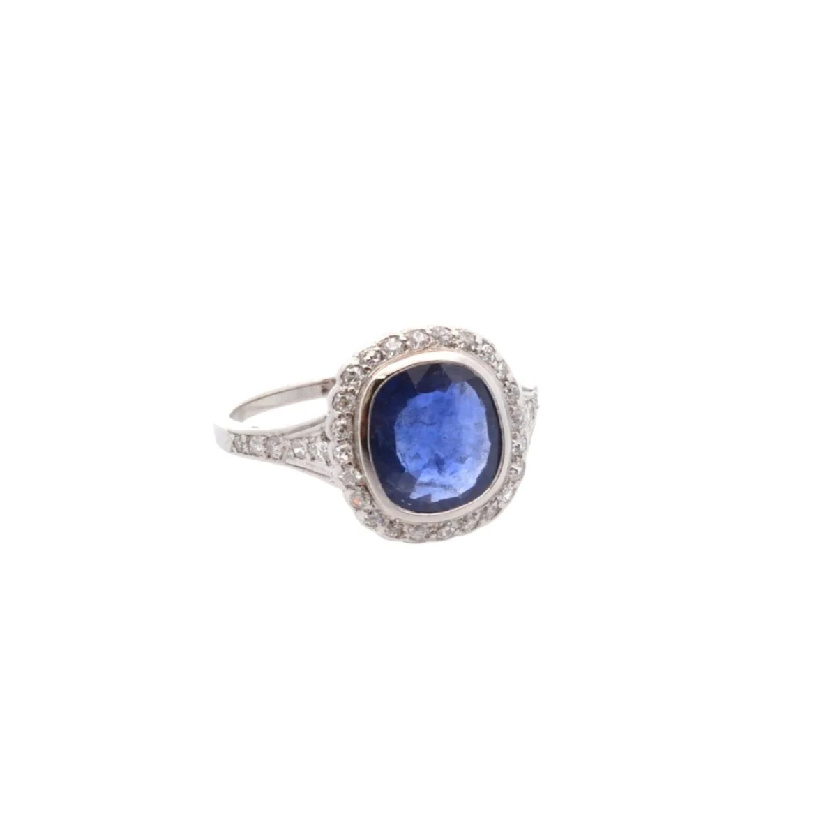 Bague Entourage en platine, saphir et diamants - Image 4